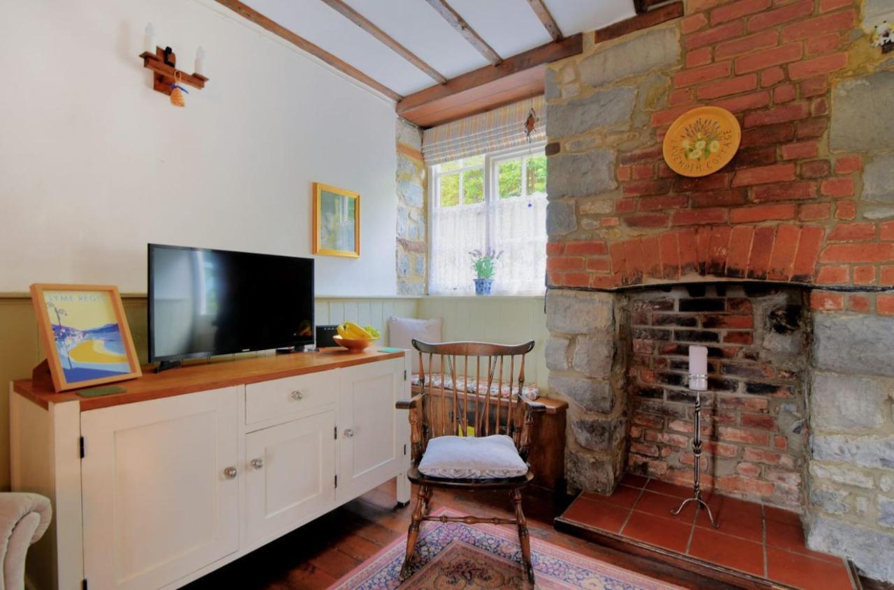 Lavender Cottage Lyme Regis Exterior foto